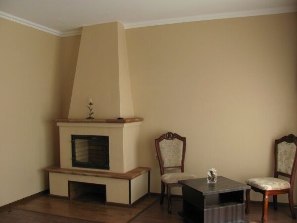 Есть зал с камином. | На Лесной, Республика Адыгея