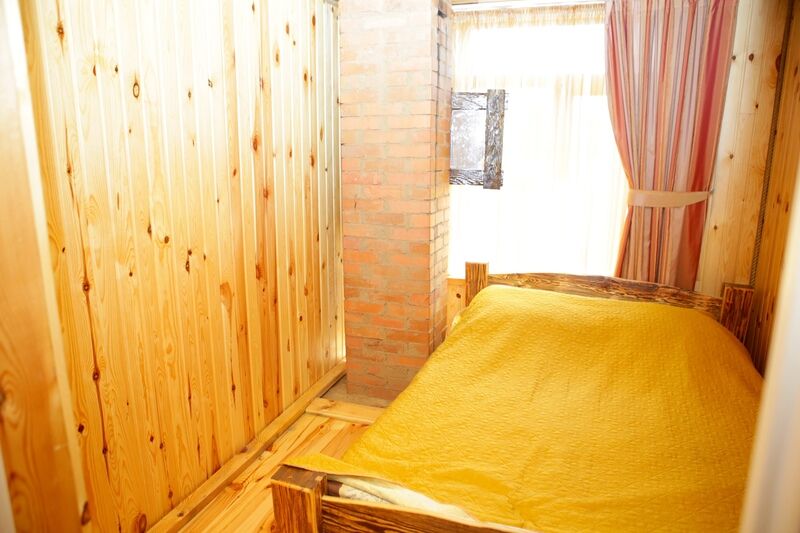 Средний дом