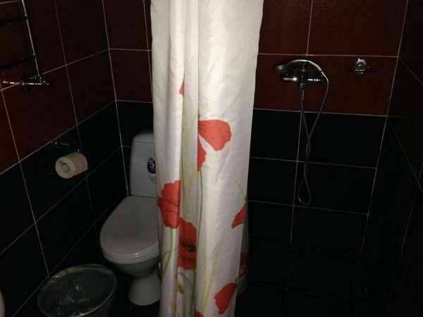 В номерах оборудованны душевая и туалет. | Ангелина, Краснодарский край