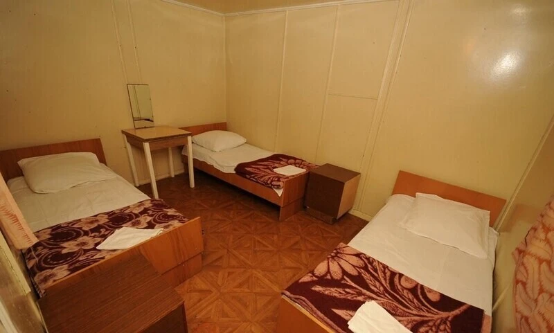 Домик трехместный