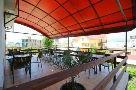 С большой террасы открывается замечательный вид на море. | Белла, Краснодарский край