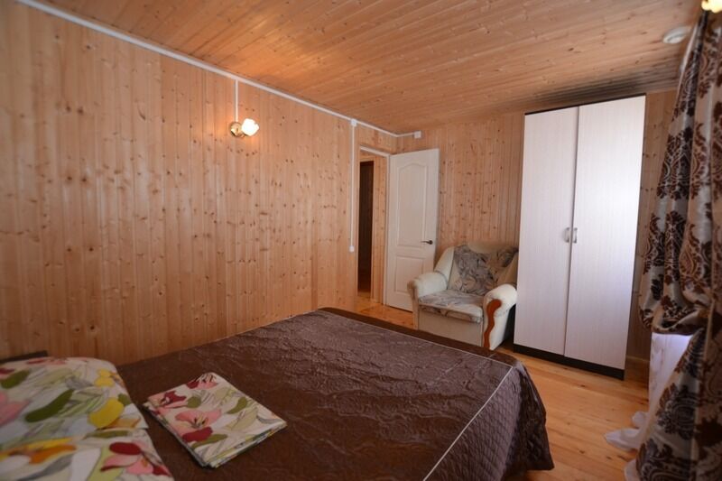 Домик 4-местный 2-комнатный (ПК)