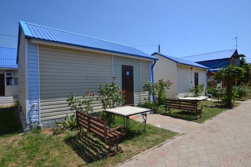 Домик 4-местный 2-комнатный (ПК)