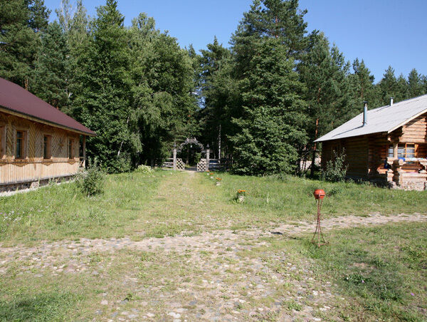 Ворота на турбазу | Мещерский скит, Владимирская область