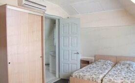 Комната с удобствами, Гостевой дом Лазурит, Адлер