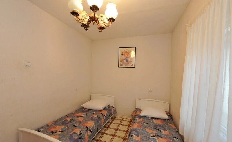 Коттедж восьмиместный