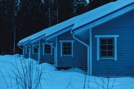 Коттедж — четырёхместный трехкомнатный Номера домов: Корпус № 4, Отель-клуб Гардарика, Сортавала