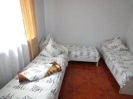 «С удобствами», Гостевой дом У Полины, Лок