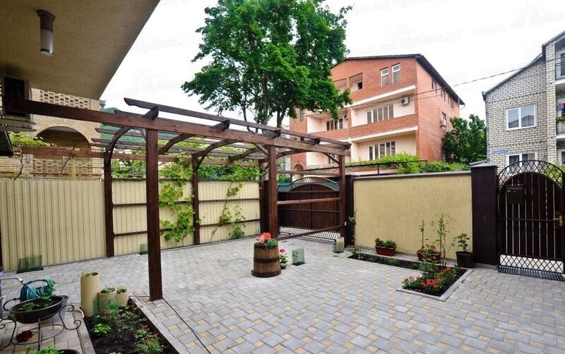 Двор | Четыре сезона, Краснодарский край