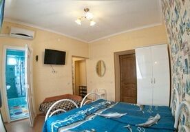 Трехместный семейный с кухней, Гостевой дом Абсолют, Геленджик