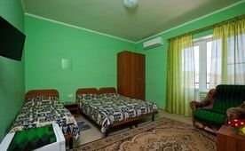 Пятиместный двухкомнатный комфорт, Гостевой дом Алена, Джубга