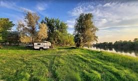 Кемпинг, Рыболовная база Заманиха, село Караульное