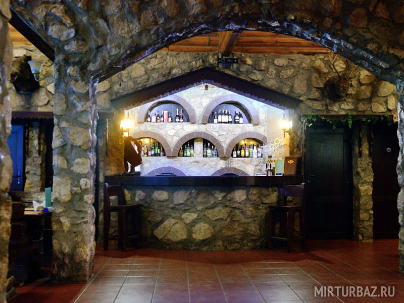 Барная стойка ресторана