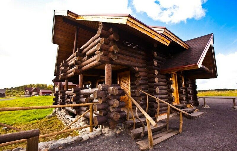 Коттедж 10-местный 5-комнатный «Изба Боярская»