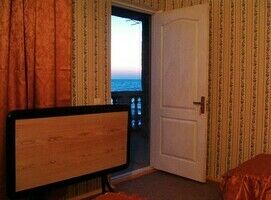 З-х местный номер с видом на море, База отдыха Маяк, Николаевка