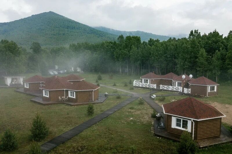 Сибирская резиденция Лёд, Иркутская область, поселок Мангутай Слюдянский район