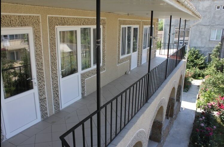 Вход в номера | Елена, Крым