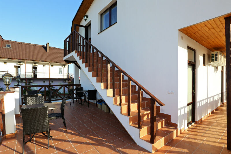 Вход в номера | Серенада, Крым