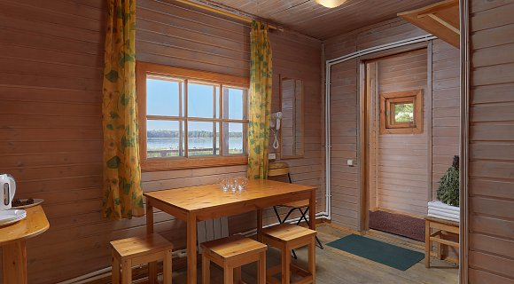 Русская баня на дровах на 4-6 человек.