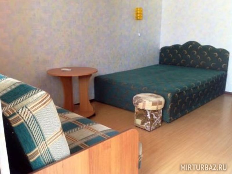 Кровать и диван | Гостиный двор, Крым