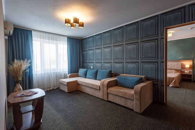 Джуниор Сюит 2-местный 2-комнатный (корпус 1)