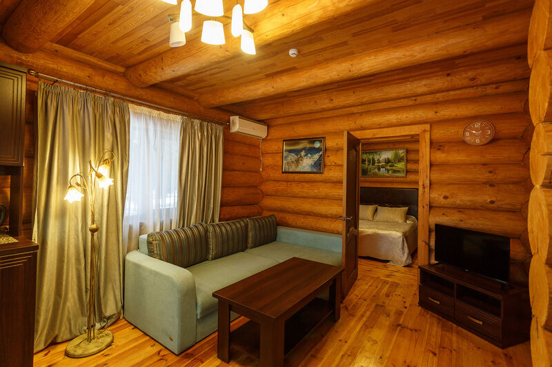 Люкс 3-местный 3-комнатный (в Зеркальном срубе)