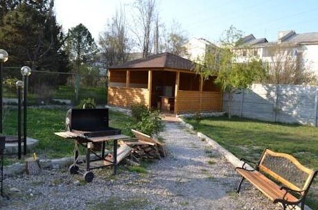 Двор | Сан энд рэст, Крым