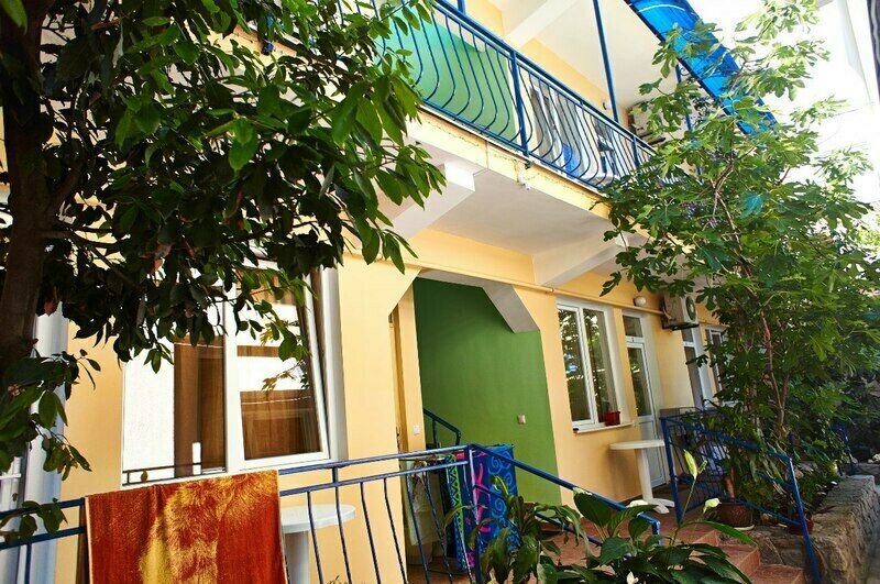 Гостевой дом Людмила, Крым, Алушта 