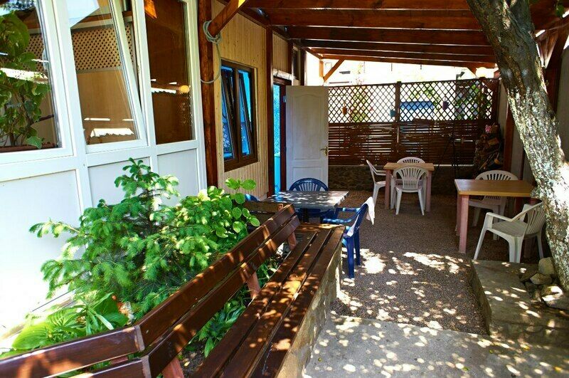 Дворик | Людмила, Крым