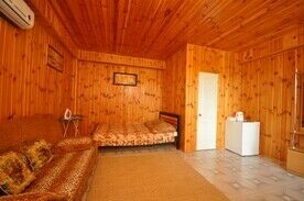 Однокомнатный номер, Гостевой дом Хвойный лес, Алушта