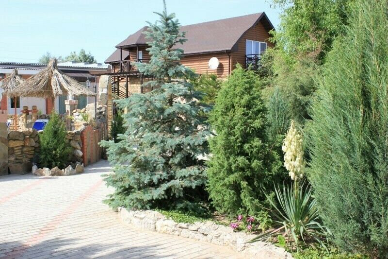 На территории | Казантипская хижина, Крым