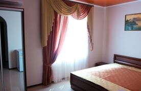 Однокомнатные номера с удобствами, Гостевой дом Солнечная Сугдея, Судак