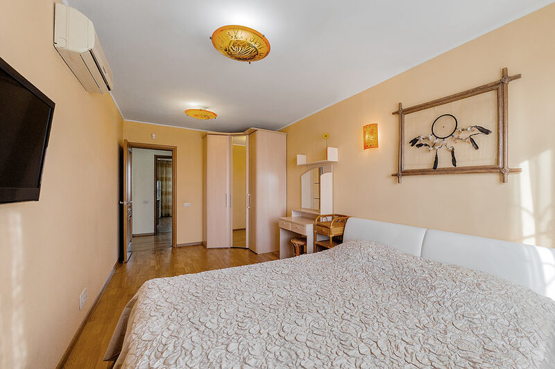 InnHome Апартаменты на Воровского (ИннХоум Апартаменты на Воровского), Челябинская область, Челябинск 