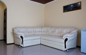 Двухкомнатные номера с удобствами, Гостевой дом Солнечная Сугдея, Судак