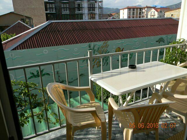 На балконе | Мята, Крым