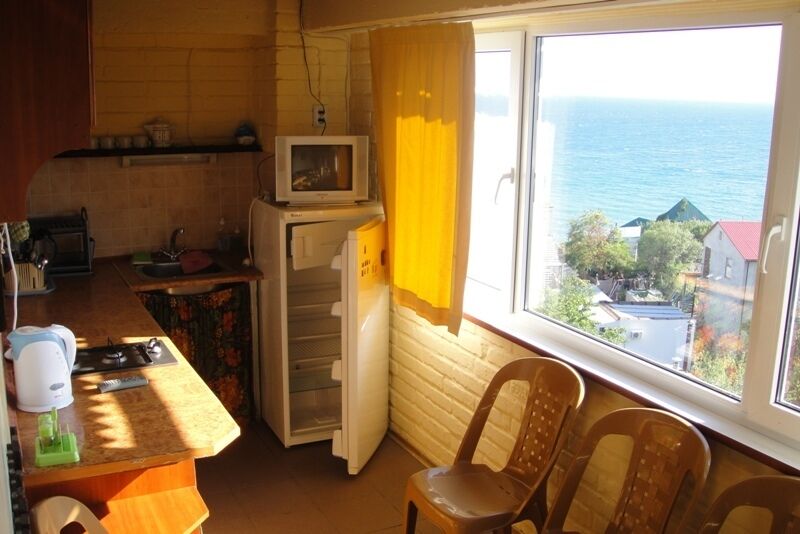 Кухня двухкомнатного номера | Каскад, Крым