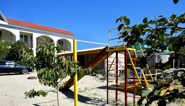 Детская площадка | У Эли, Крым