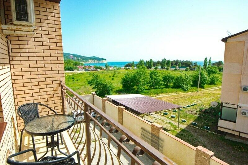 Улучшенный 2-местный 1-комнатный DBL (с балконом)