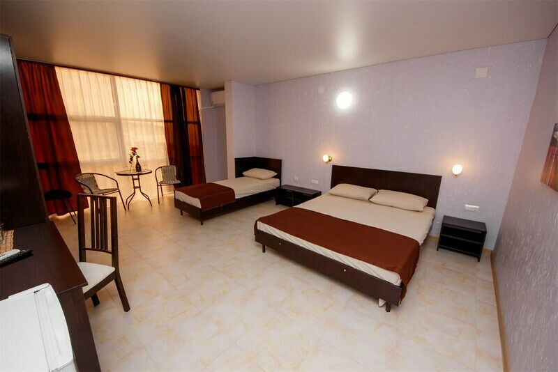 Улучшенный 3-местный 1-комнатный (с панорамными окнами)