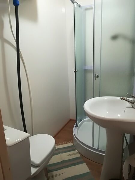 гостевые дома - нижняя линия -сан-узлы