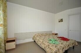 Полулюкс, Гостевой дом Этюд, Новофёдоровка