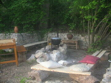 Место вечерних посиделок | Ореховый дворик, Крым