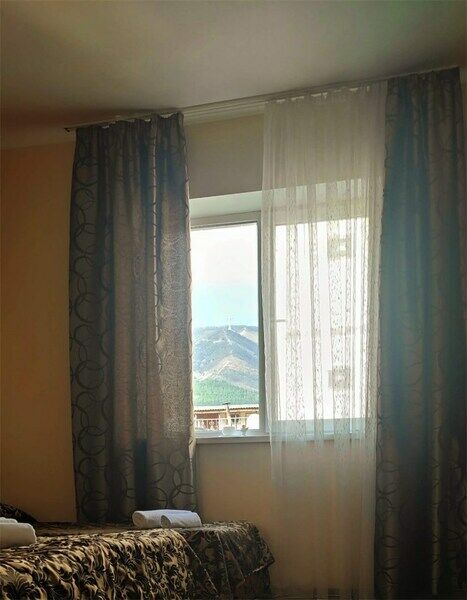 Стандартный 4-местный №23 (с видом на горы)