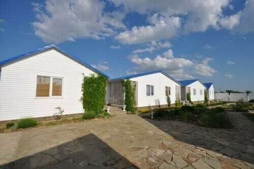 На территории | Александра, Крым