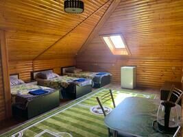 Полулюкс 2 на мансардном этаже главного корпуса, Гостевой дом Poseidon Travels, Камызякский район