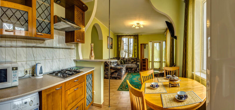 Апартаменты улучшенный 4-местный 2-комнатный (с террасой)