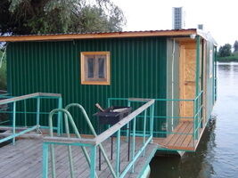 Плавучие дома «Барки» на отдельном острове (4-х местный), База отдыха Дарданеллы, село Затон