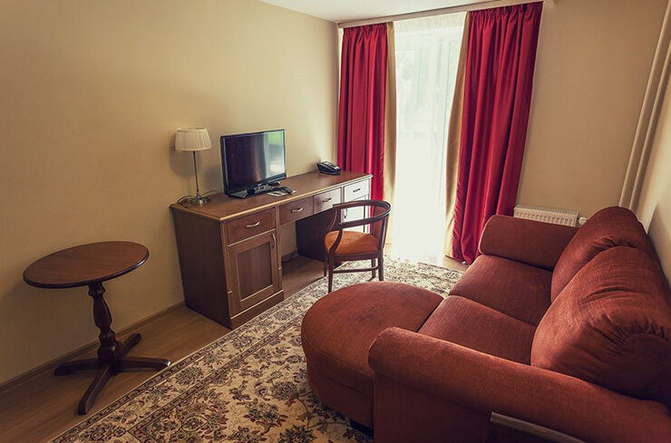 Джуниор Сюит+ 2-местный 2-комнатный (корпус №6)