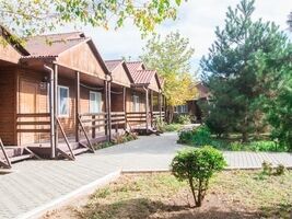 Коттедж 3-местный 1-комнатный, городок "Солнечная Долина", Пансионат Солнечная Долина, Оленевка